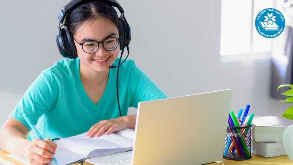 Những ưu điểm vượt trội của việc học đại học từ xa