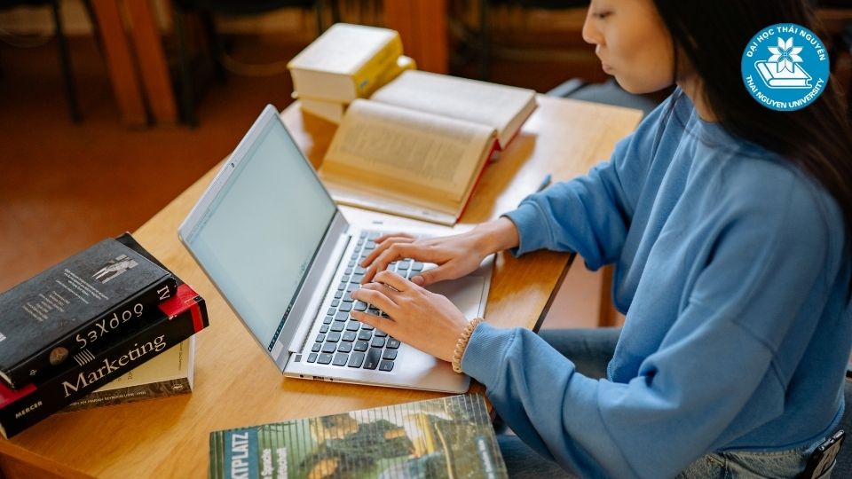 Học liên thông Đại học online phù hợp với những ai?