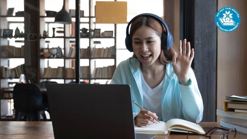Học văn bằng 2 online có hiệu quả không?