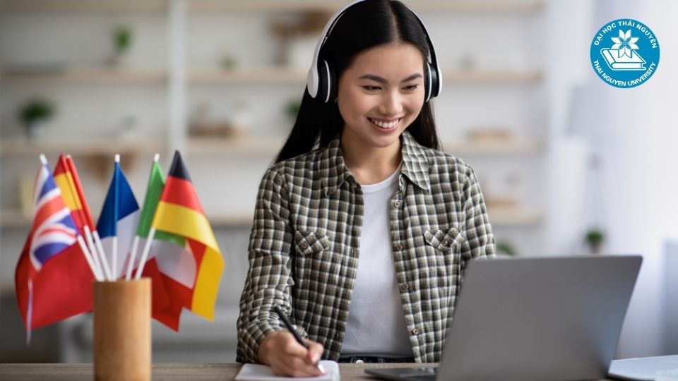 Học Ngôn ngữ Anh đào tạo từ xa tại Đại học Thái Nguyên