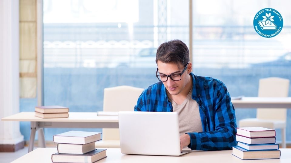 Các trường đào tạo từ xa ngành ngôn ngữ Anh uy tín hiện nay