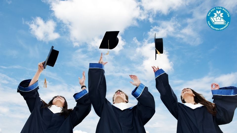 Tiêu chí chọn trường phù hợp khi học ngành ngôn ngữ Anh