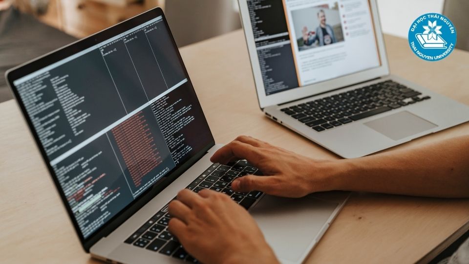 Chương trình đào tạo tại đại học từ xa ngành công nghệ thông tin
