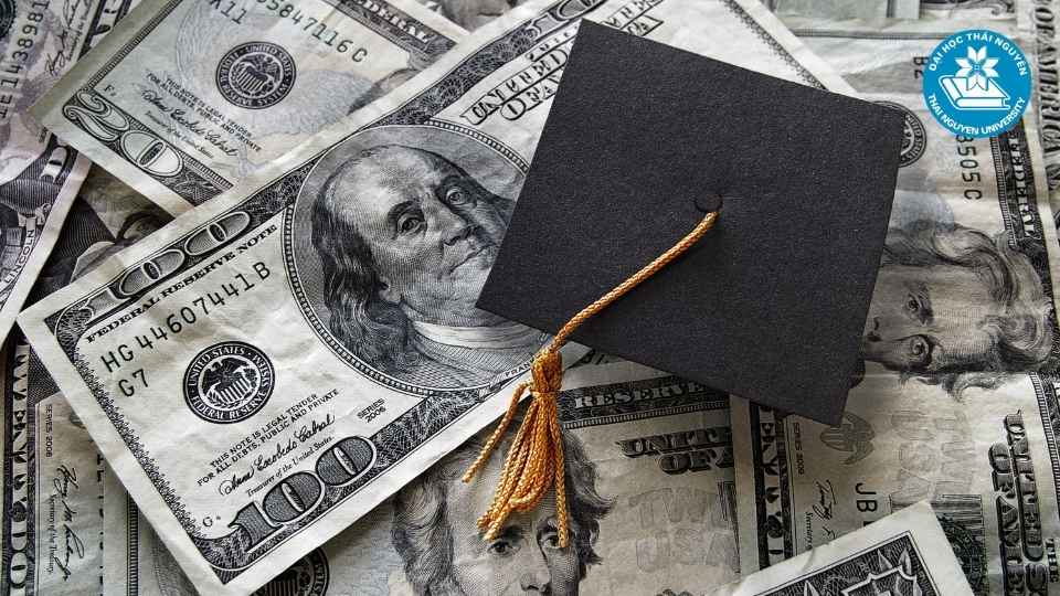 Các yếu tố ảnh hưởng đến học phí ngành ngôn ngữ Trung và chi phí phát sinh