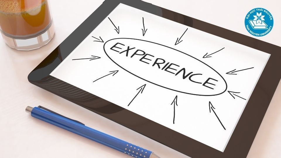 Kinh nghiệm chọn trường khi học văn bằng 2 online