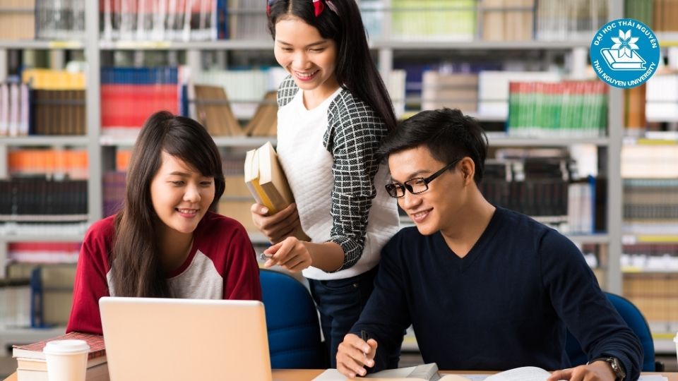 Có nên học văn bằng 2 không?