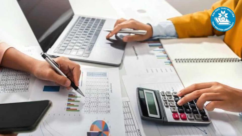 Cơ hội nghề nghiệp rộng mở sau khi học kế toán