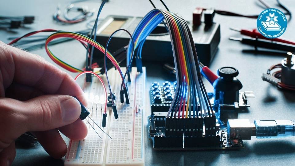 Danh sách các trường đào tạo điện tử viễn thông hàng đầu hiện nay