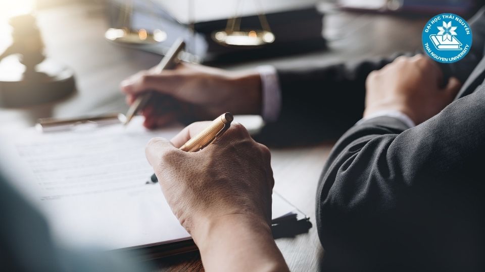 Học ngành luật có khó không dưới góc nhìn tổng quan