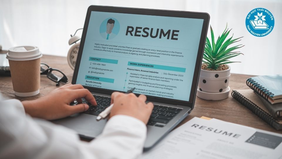Cách tối ưu hóa hồ sơ xin việc ngành quản trị kinh doanh