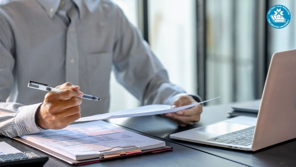 Khám phá tổng quan ngành quản trị kinh doanh