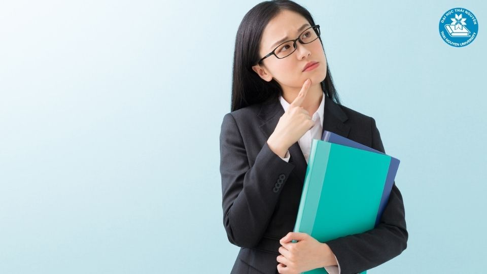 Nên chọn chuyên ngành luật nào phù hợp với bản thân